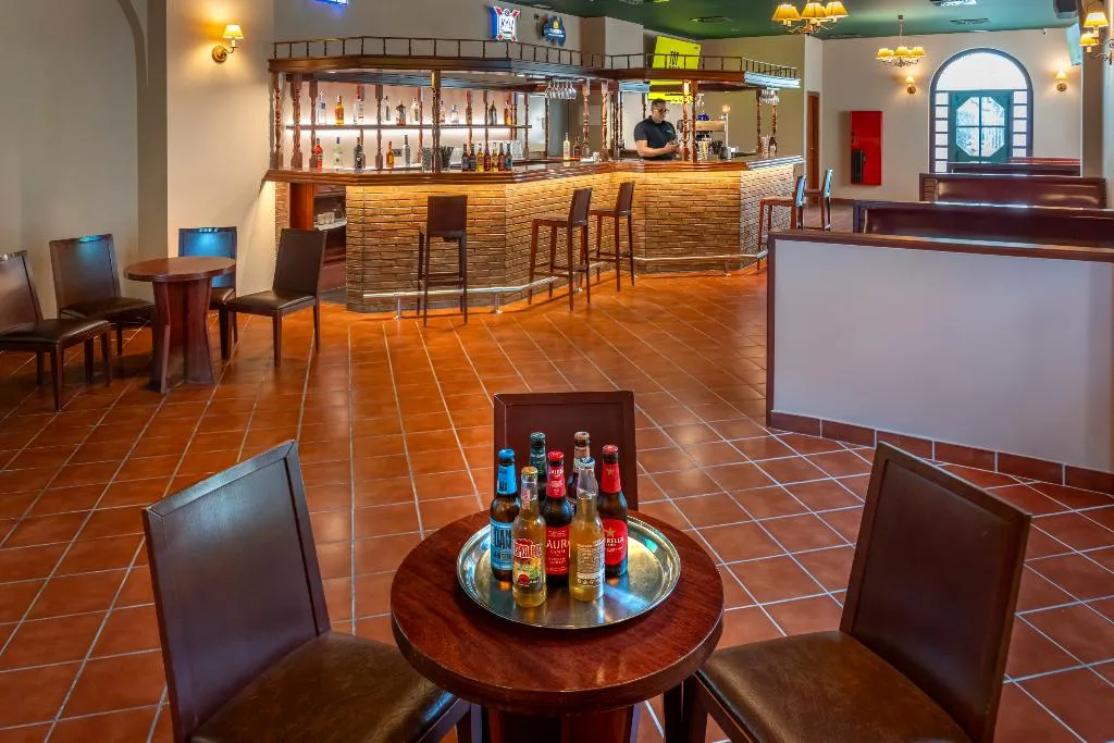 Bar, 4R Gran Regina, Costa Dorada