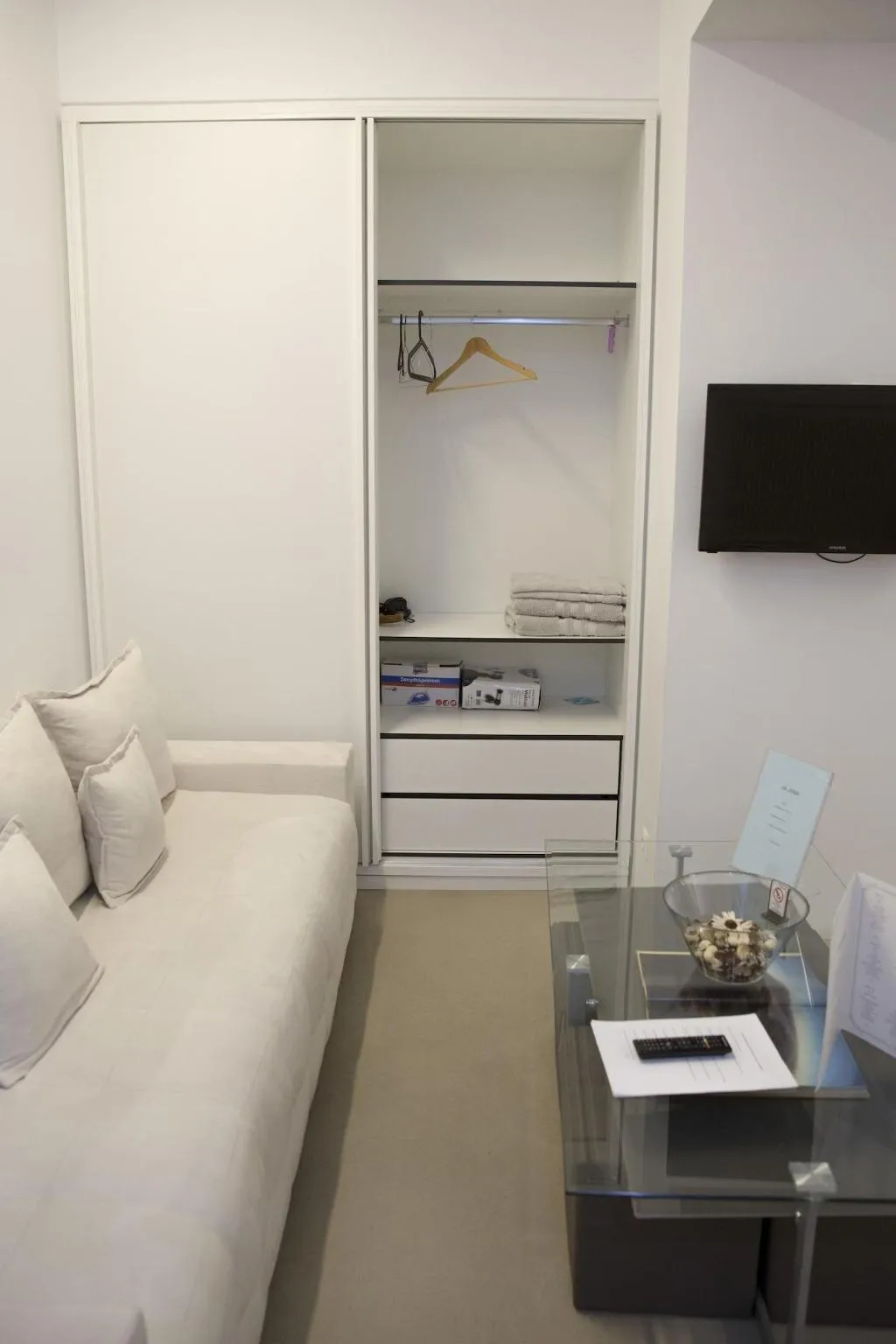 Room, Gk Athens, Athens