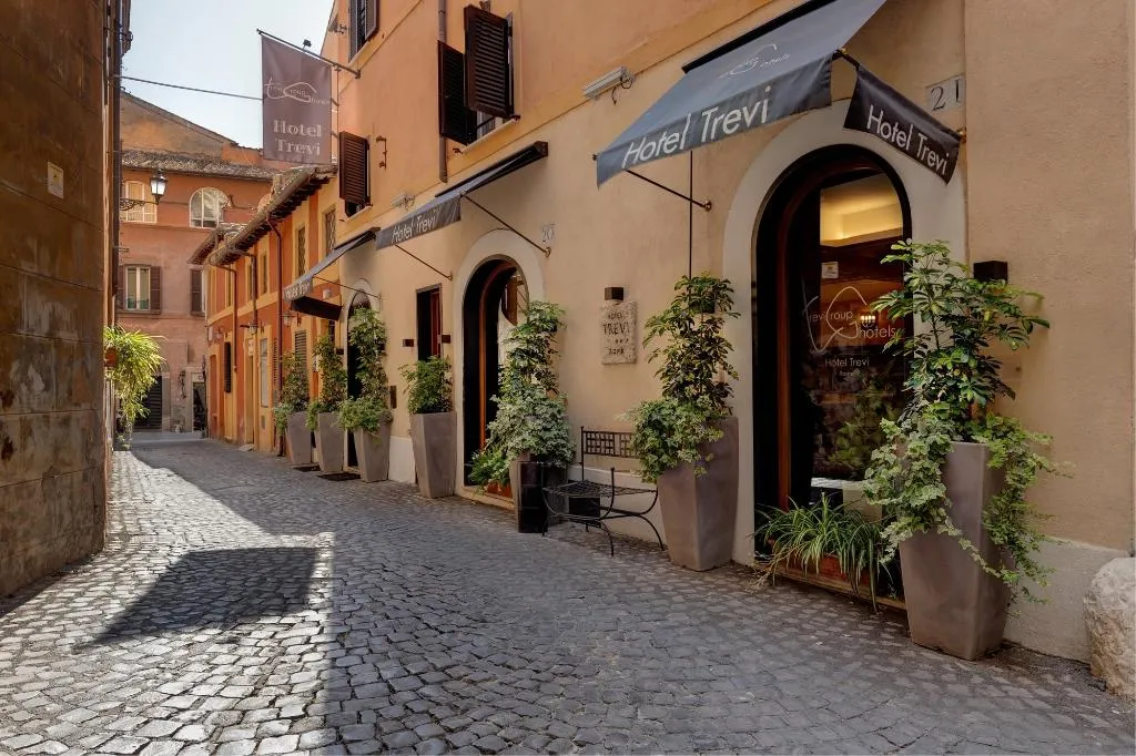 General view, Trevi, Rome