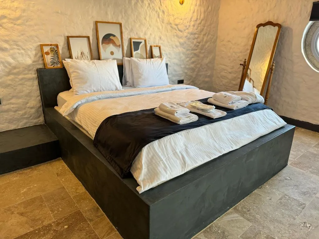 Room, Molen Alaa Ati, Izmir