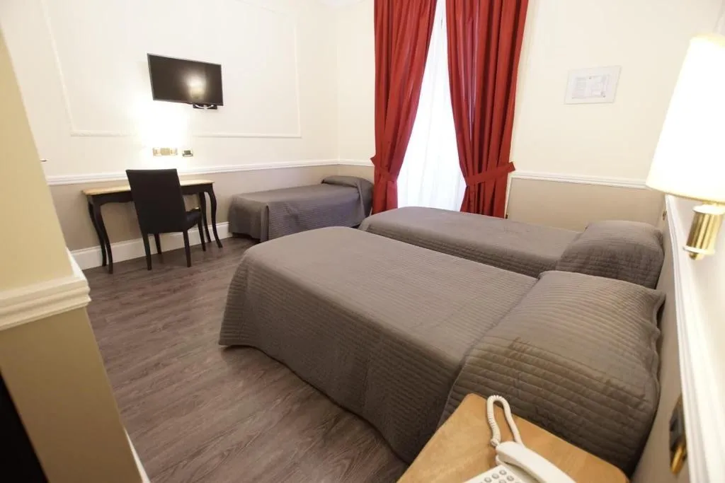 Room, Giglio Dell'Opera, Rome