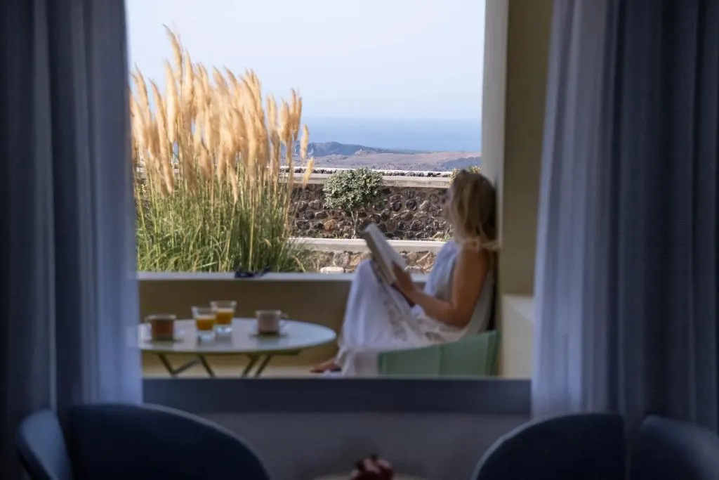 TRIPLE WITH VIEWS Room, Majestic, Santorini
