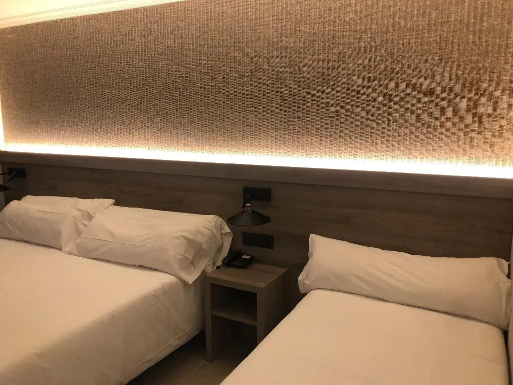 TRIPLE CAPACITY 3 Room, Metropol Hotel, Costa Brava
