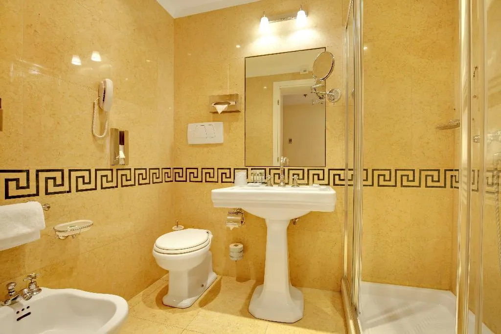 DOUBLE CLASSIC Room, Dona Palace, Venice