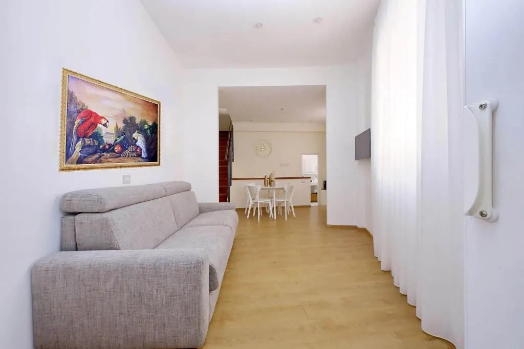FAMILY ROOM DUPLEX Room, Trevi Rome Suite, Rome