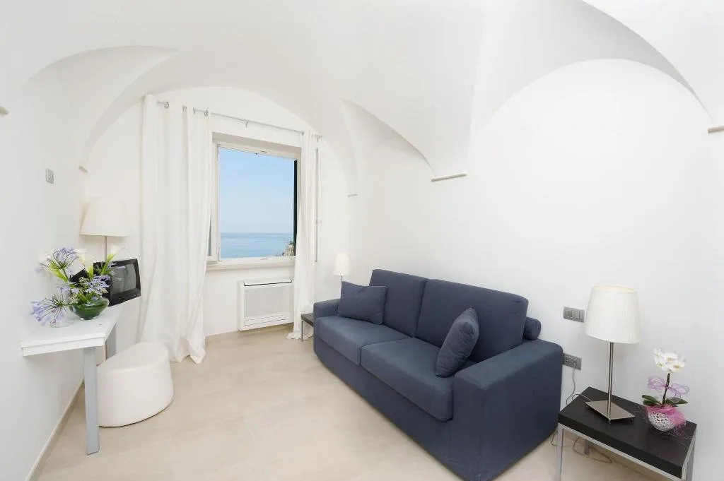 Room, Residence La Dolce Vita, Naples