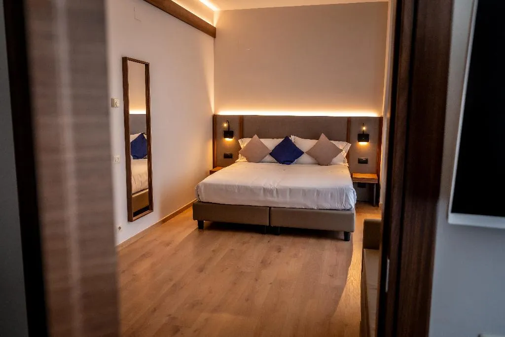 TRIPLE CLASSIC Room, Residence Porta Al Prato, Florence