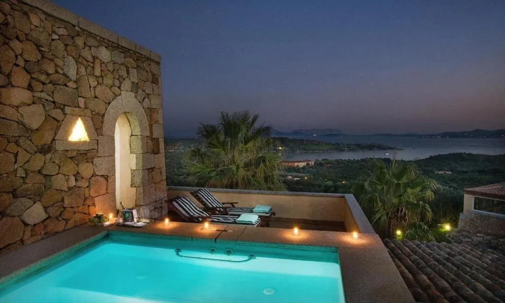 Pool, Petra Bianca, Olbia