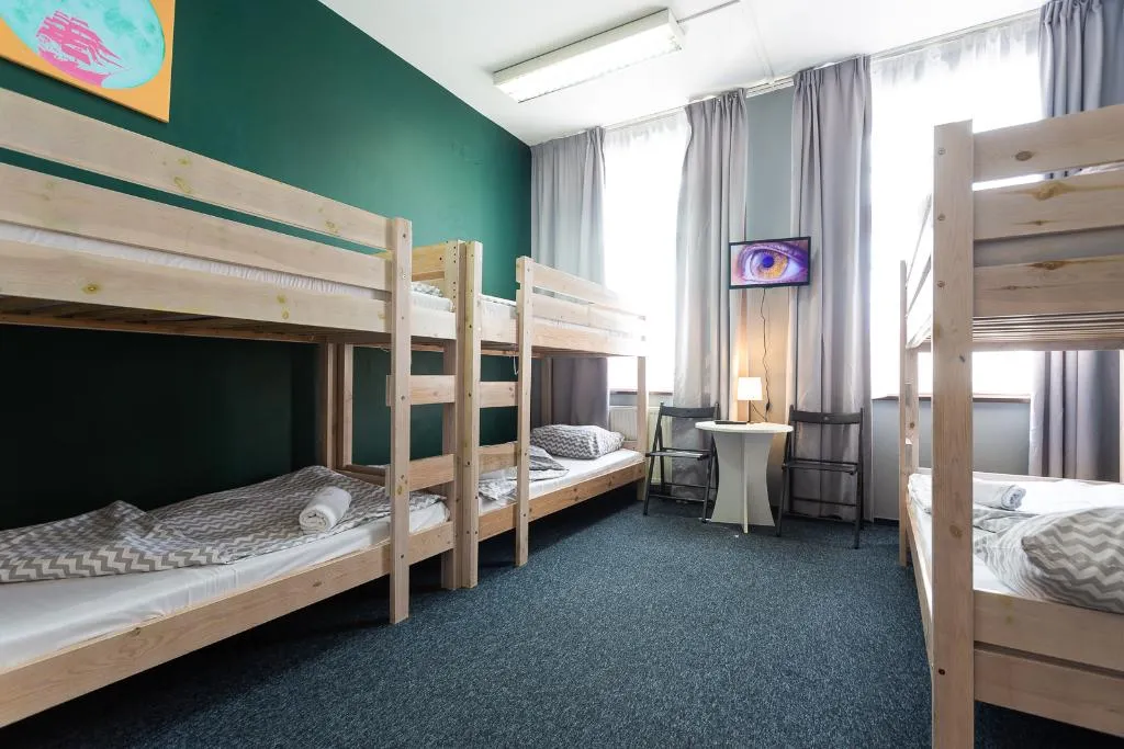 FAMILY ROOM CAPACITY 6 Room, Moon Hostel Gdansk, Gdansk