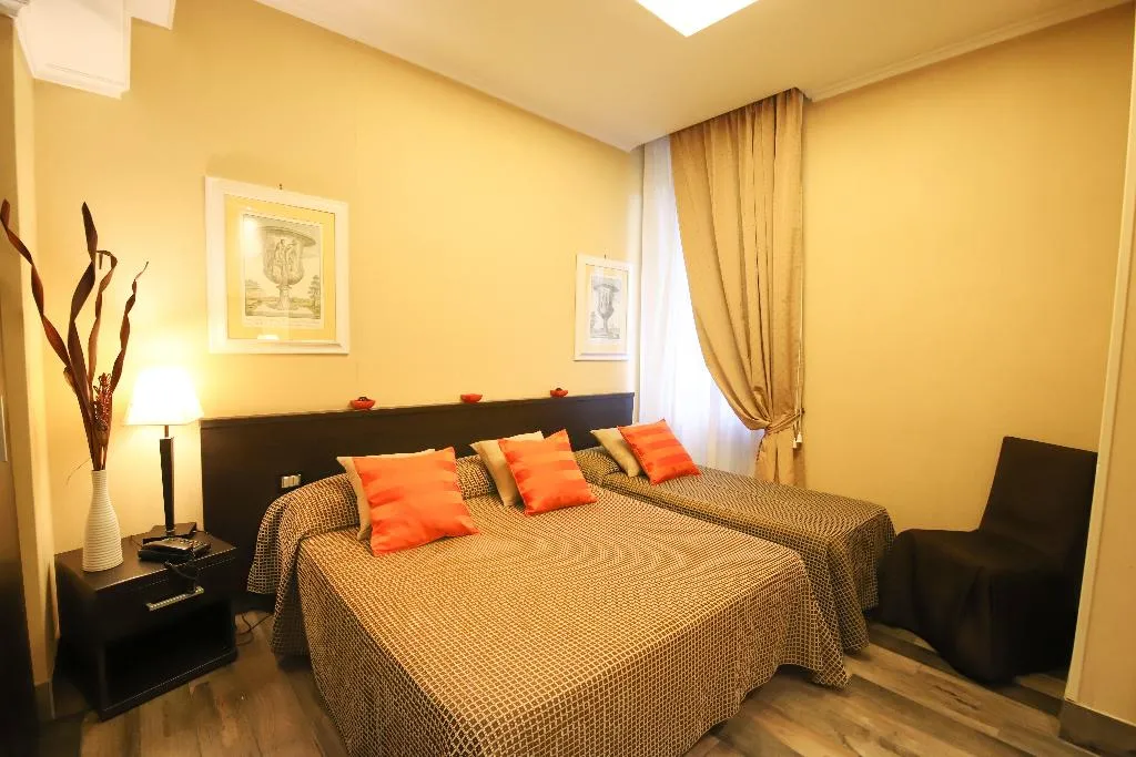 TRIPLE STANDARD Room, Latinum, Rome