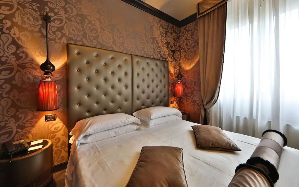 SUITE STANDARD Room, Hotel Mozart, Milan