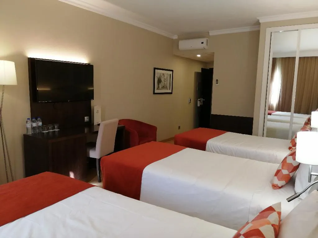 TRIPLE CLASSIC Room, Monaco, Algarve