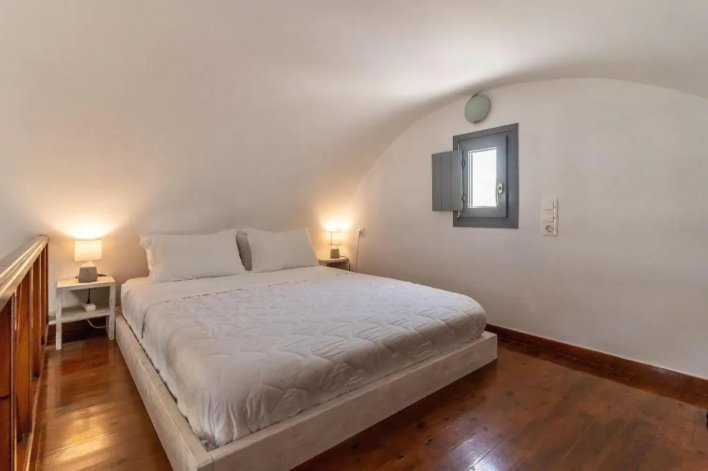 Room, Ampelos Executive Houses, Santorini