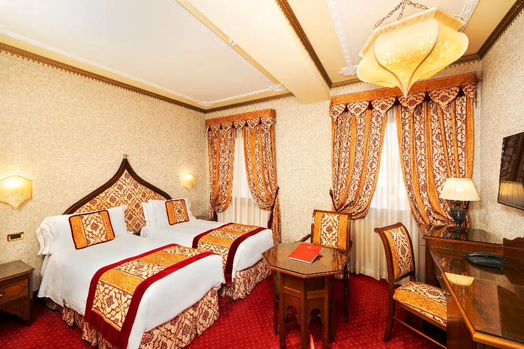 Double or Twin SUPERIOR Room, Ai Mori d'Oriente, Venice
