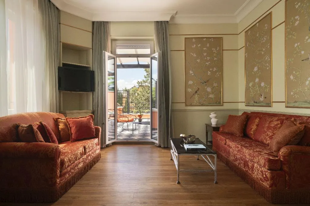 Room, Degli Aranci, Rome
