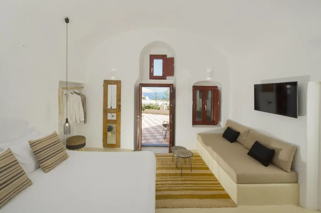 Room, Nano Suites, Santorini