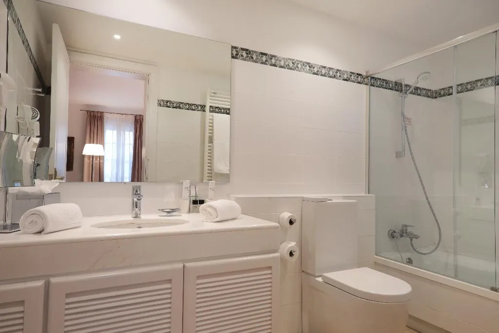 Double or Twin DELUXE Room, Ah Art Hotel Palma, Majorca