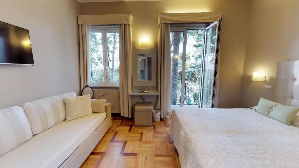 TRIPLE STANDARD Room, Hotel Metropole, Cagliari