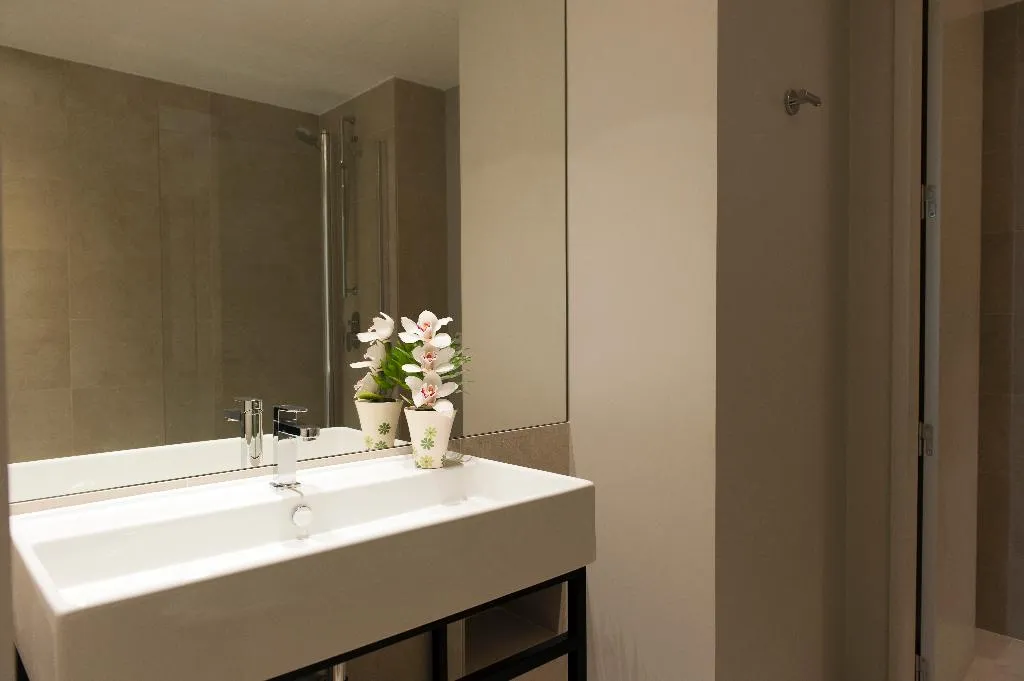 Room, MH Apartments Central Madrid, Madrid