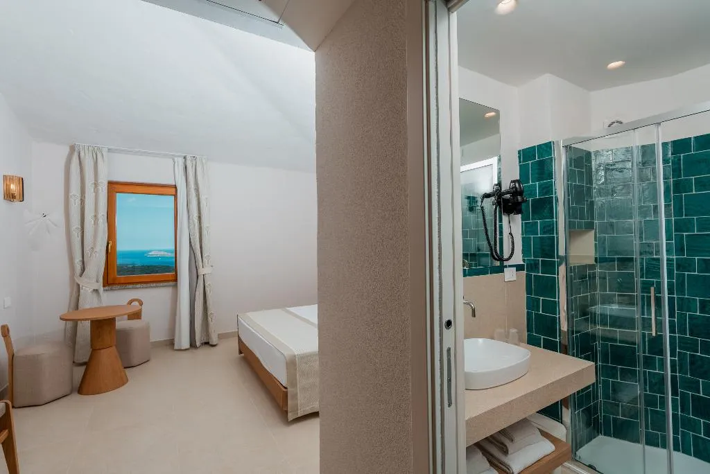 DOUBLE CLASSIC SEA VIEW Room, Rocce Sarde, Olbia