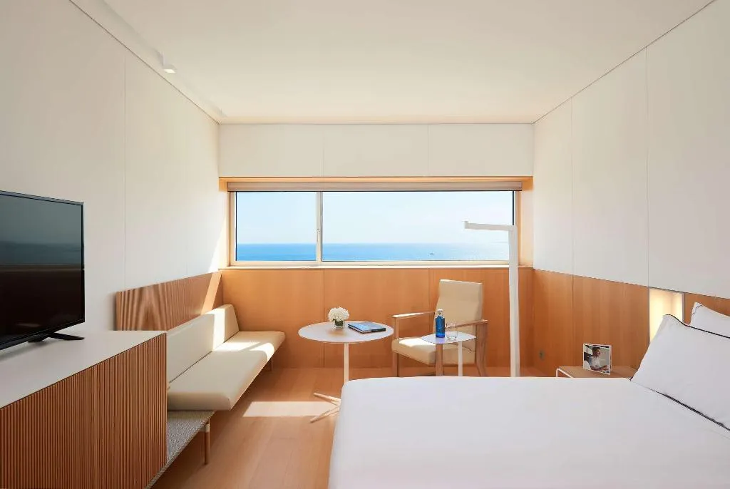 DOUBLE DELUXE SEA VIEW Room, Melia Palma Bay, Majorca