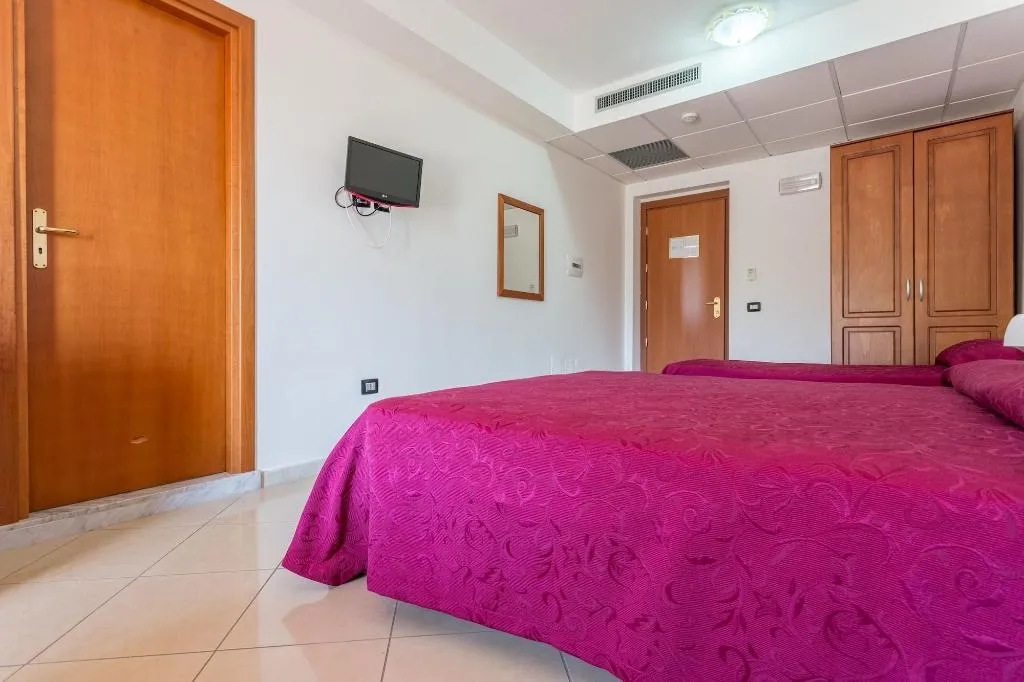 Room, Hotel Plaza, Naples