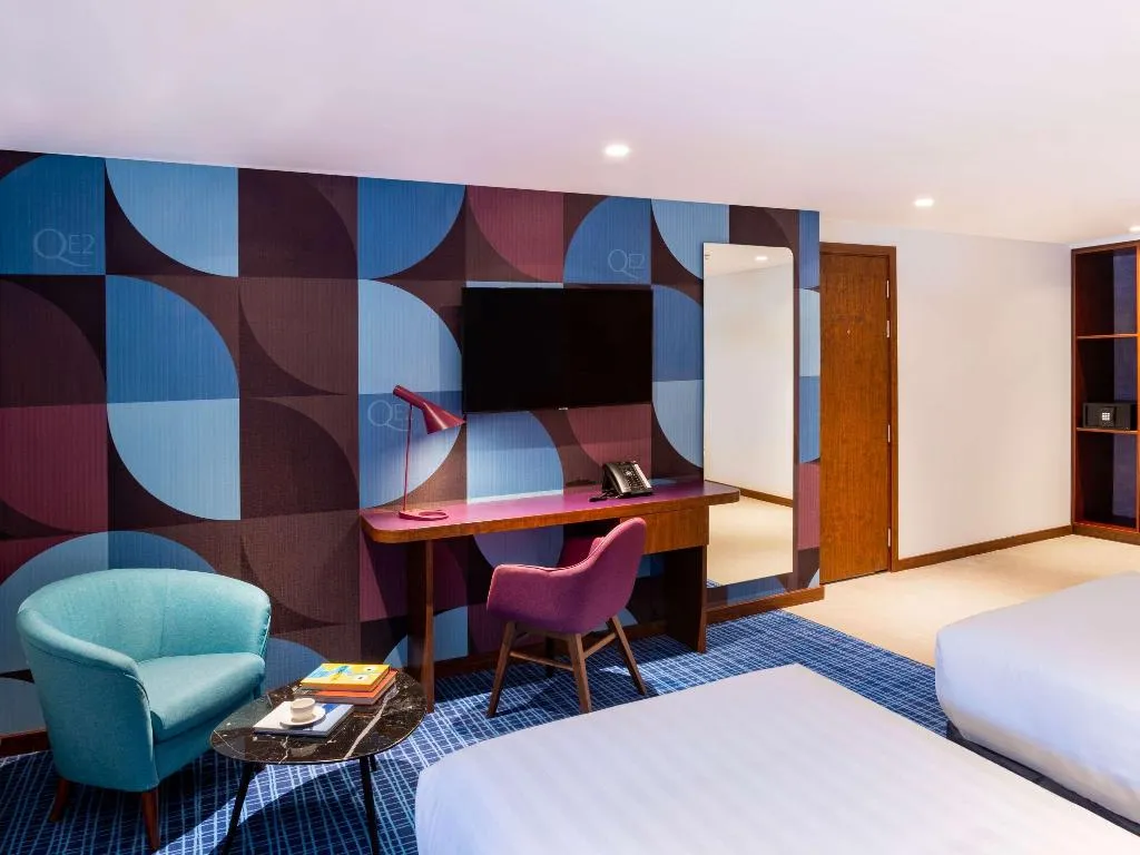 Room, Queen Elizabeth 2, Dubai