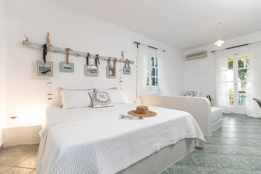 FAMILY ROOM DELUXE WITH TERRACE Room, Palatiana Agriturismo - Philoxenia Cottages, Crete