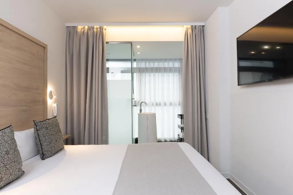 DOUBLE STANDARD Room, Casa Lit Barcelona, Barcelona