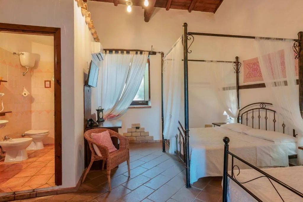TRIPLE SUPERIOR Room, Il Monastero, Cagliari