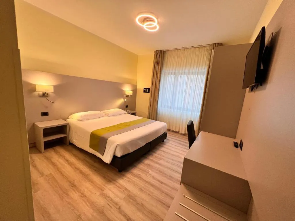 Double or Twin STANDARD Room, Hotel Aurora, Venice