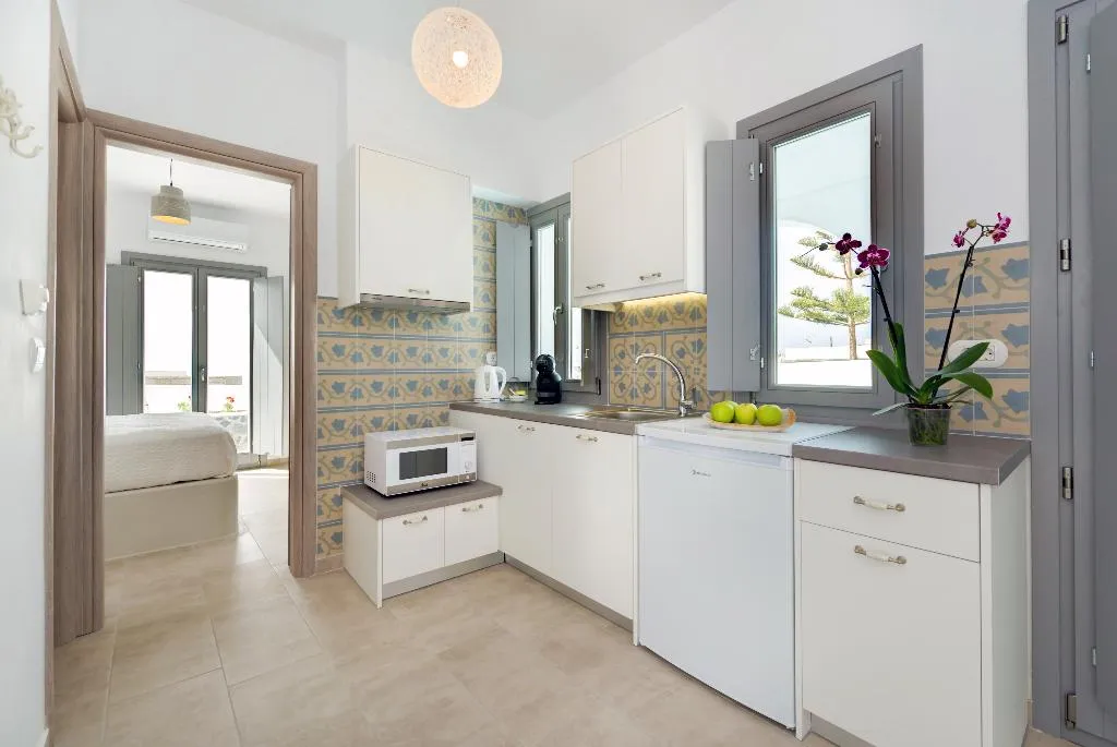 SUITE WITH PRIVATE POOL Room, White Harmony Suites, Santorini