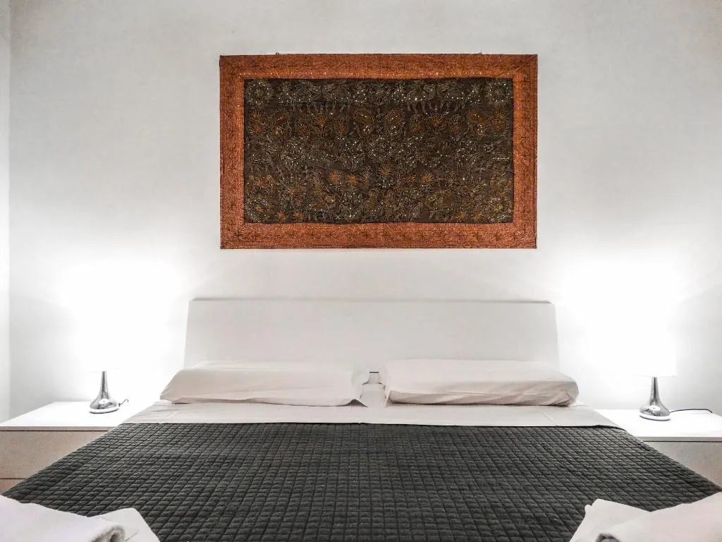 Room, Magic Door Rome, Naples
