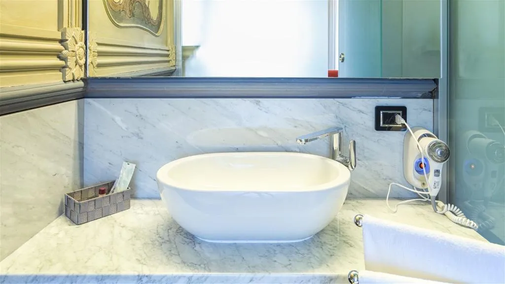 SUITE CAPACITY 4 Room, Villa Signorini Hotel, Naples