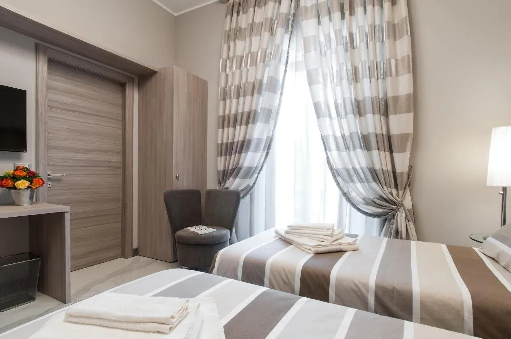 Room, Brera Prestige B&B, Milan
