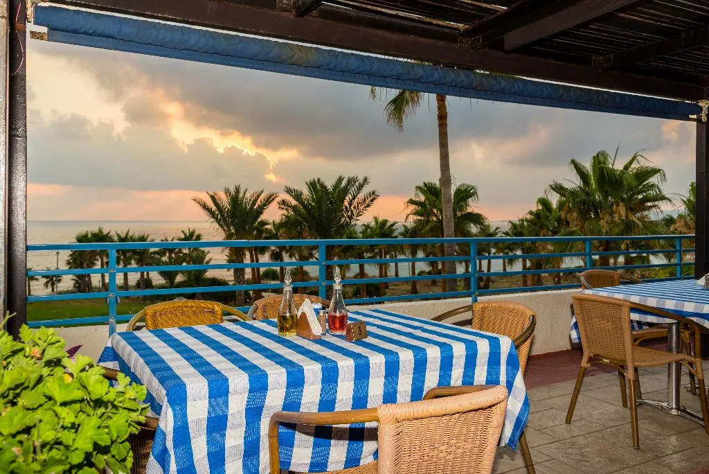 Bar, Helios Bay Hotel Apts & Villas, Cyprus