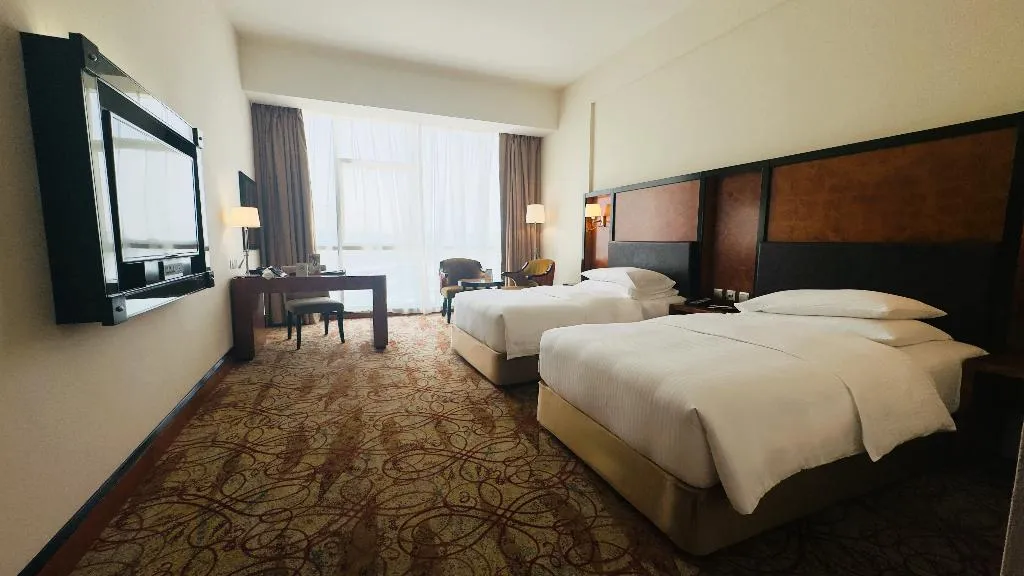DOUBLE SUPERIOR Room, Millennium Airport Hotel Dubai, Dubai