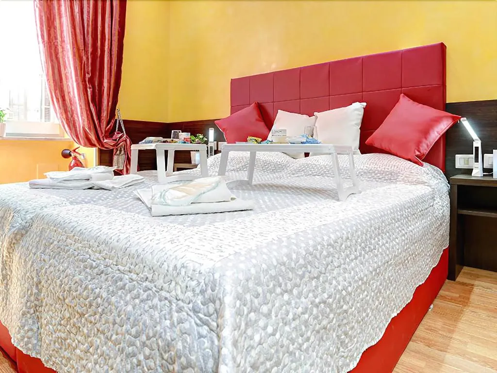 Room, Termini Suites, Naples