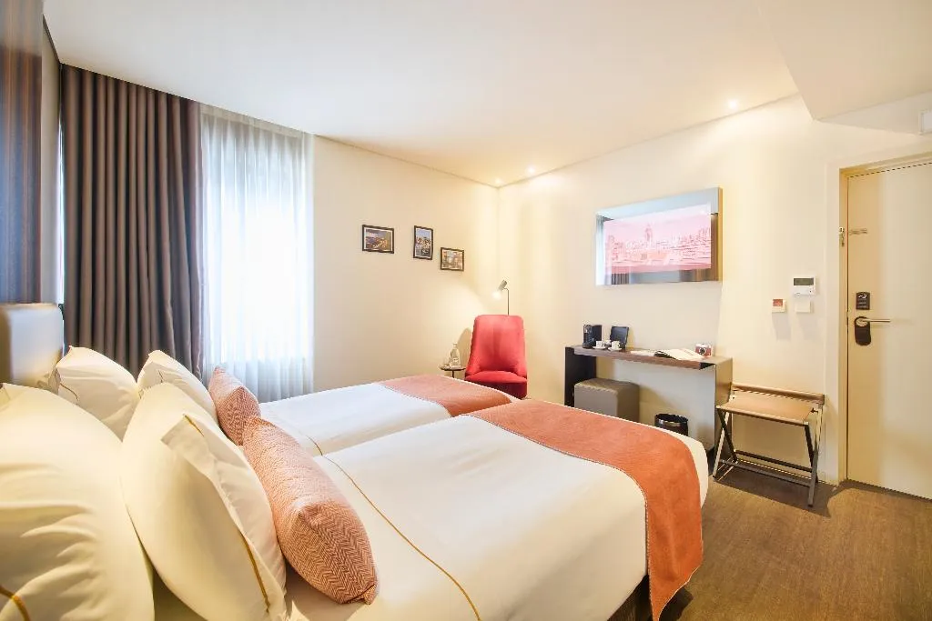 DOUBLE STANDARD Room, Moon and Sun Porto, Porto