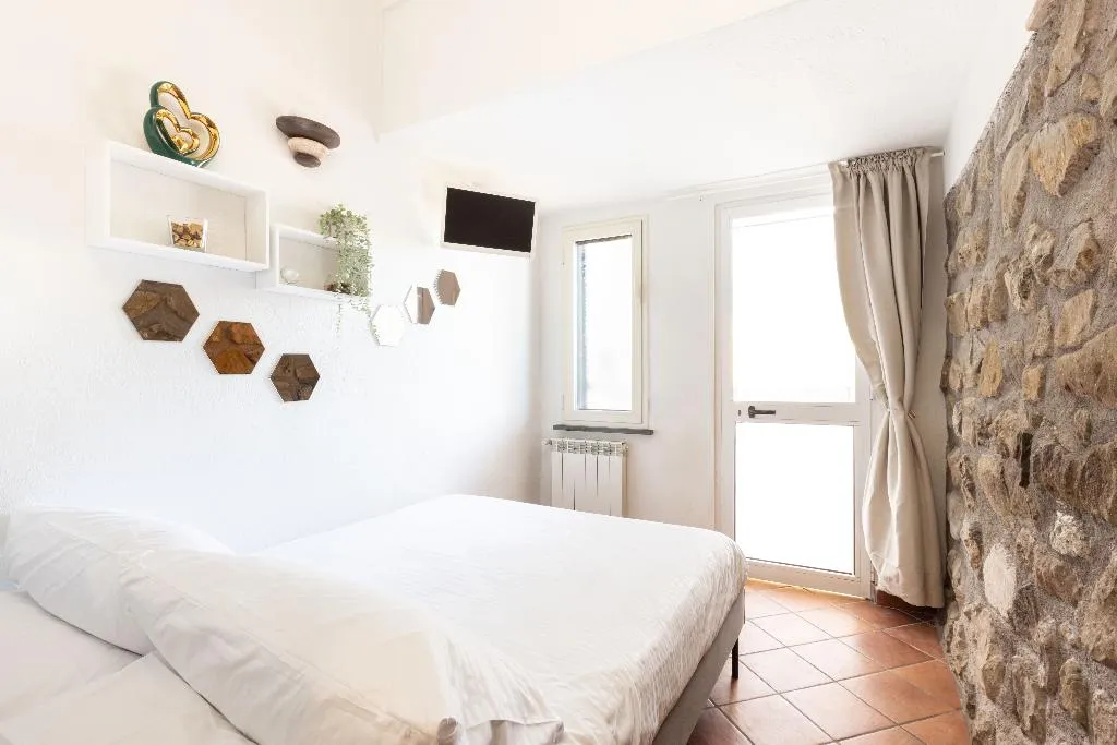 DOUBLE BASIC Room, Casale Antonietta, Naples
