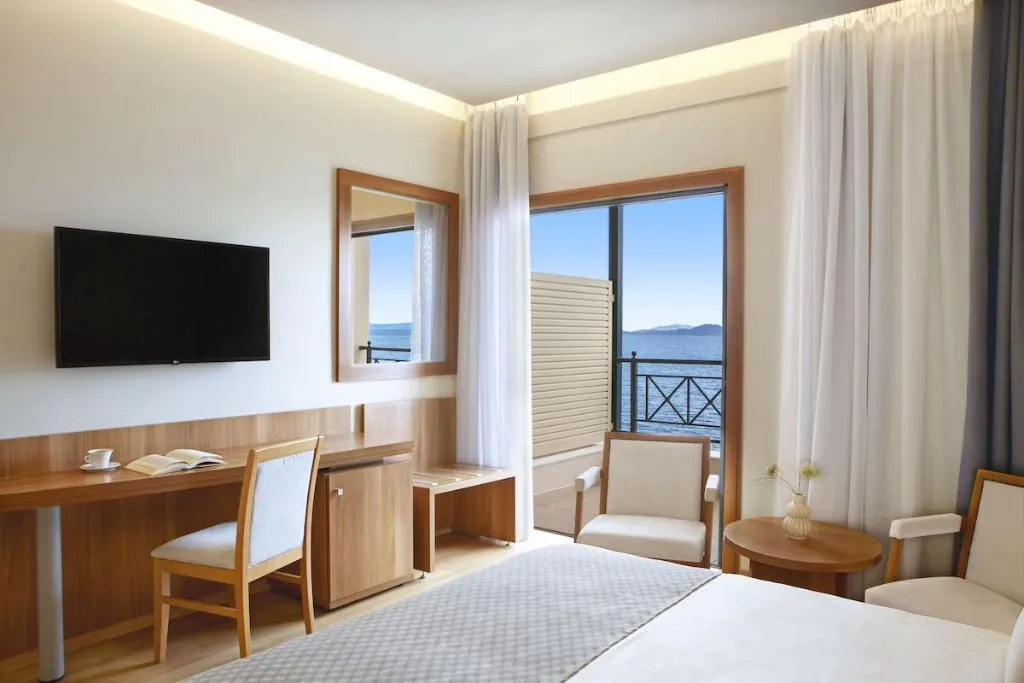 Double or Twin TWO BEDROOMS Room, Ramada Attica Riviera, Athens
