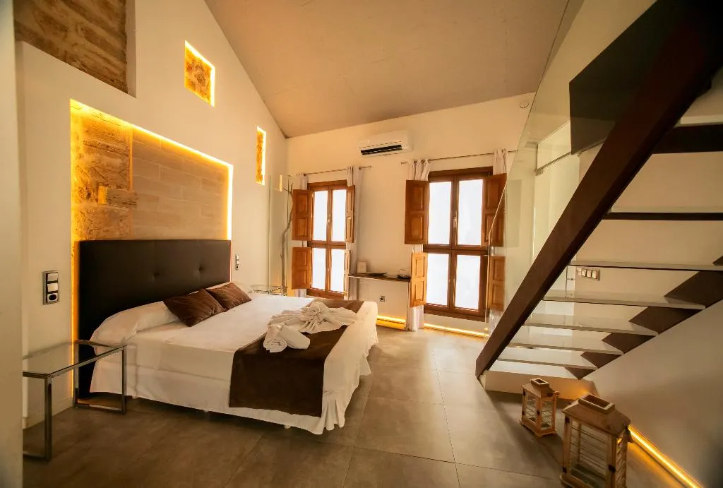 SUITE WITH PRIVATE POOL Room, Can Simo Turismo de Interior, Majorca