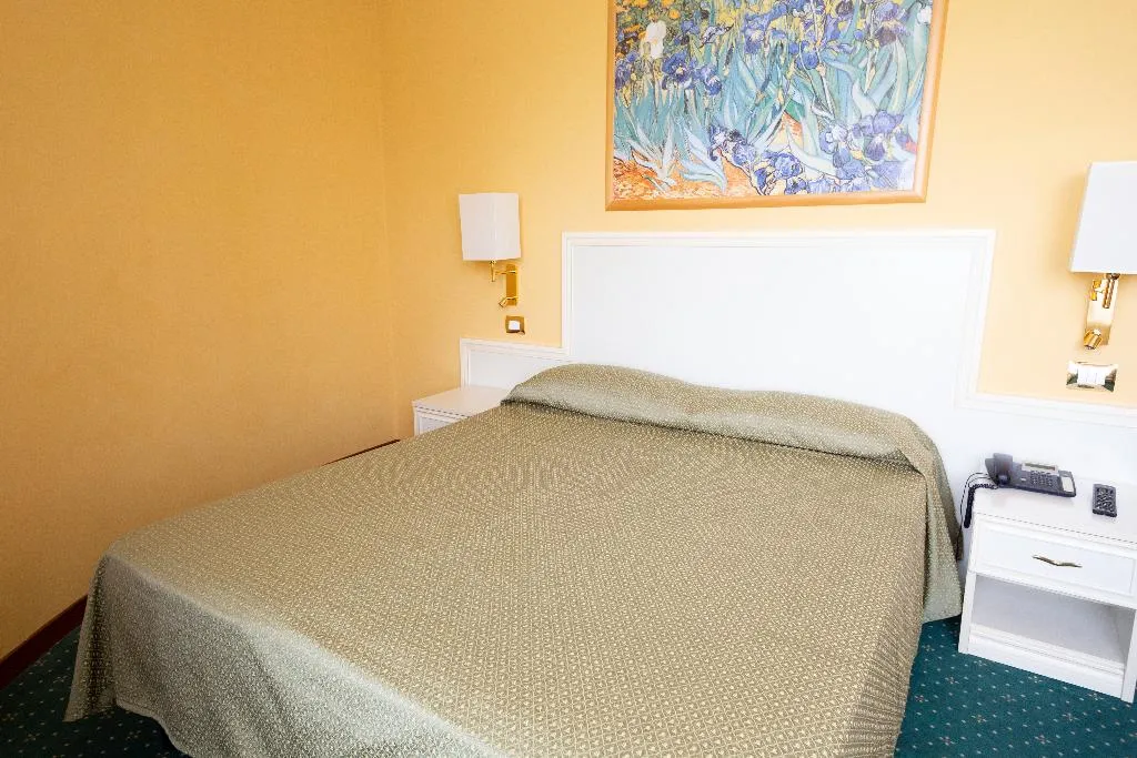 TRIPLE STANDARD Room, Cervara Park Hotel, Rome