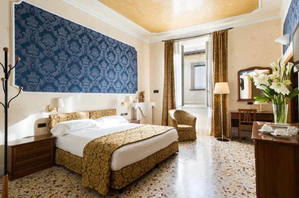 Double or Twin COMFORT Room, Silla, Florence