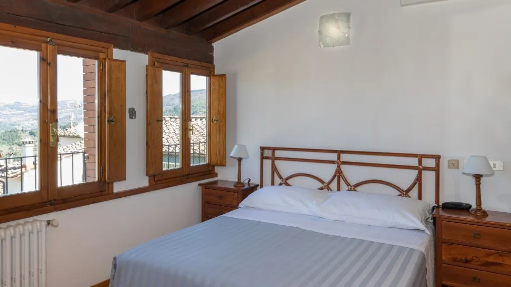 Room, Villa Bonelli, Florence
