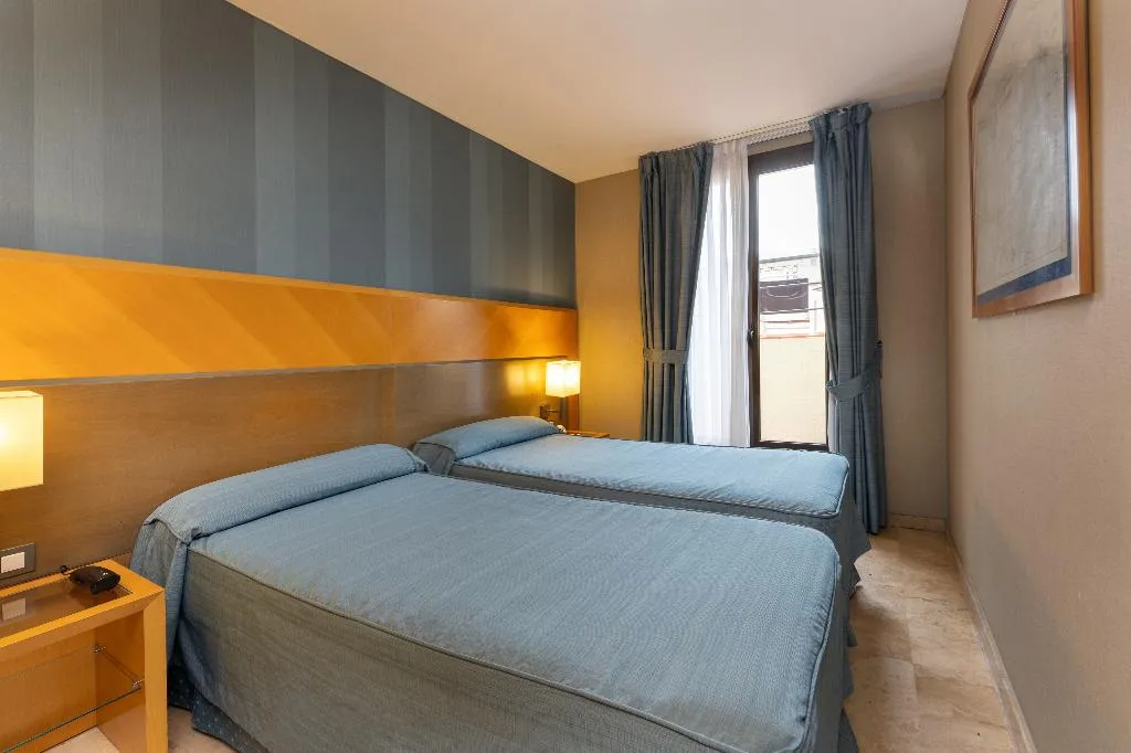 DOUBLE SINGLE USE WITH TERRACE Room, Del Mar, Barcelona