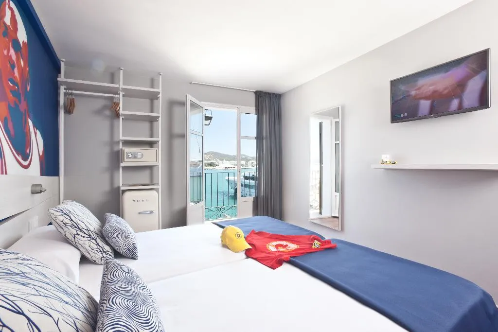 Double or Twin PREMIUM SEA VIEW Room, Ryans La Marina, Ibiza