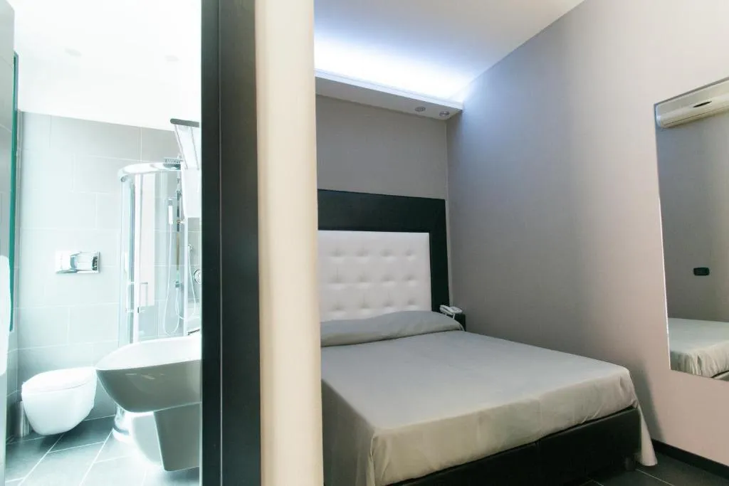 Double or Twin ECONOMY Room, Fly Boutique Hotel, Naples