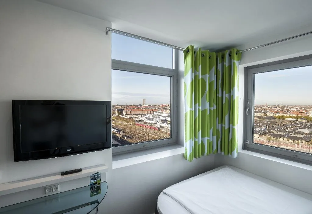 Room, Wakeup Copenhagen - Carsten Niebuhrs Gade, Copenhagen