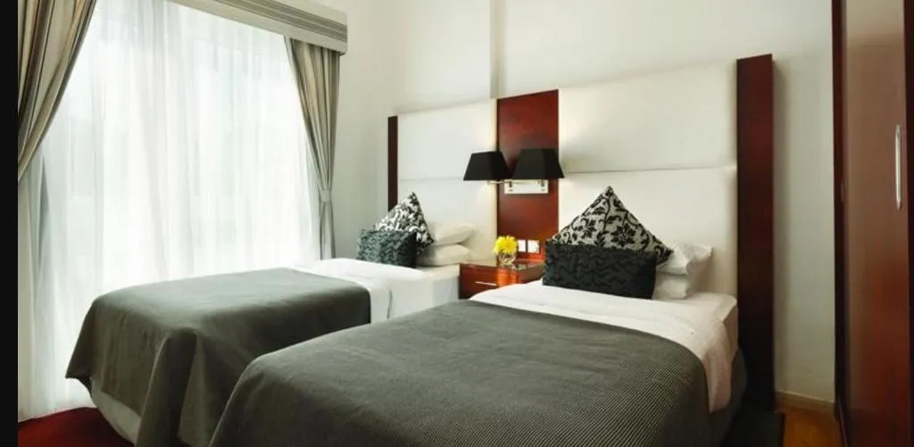 TWIN PREMIUM Room, Golden Sands Hotel & Residences, Dubai